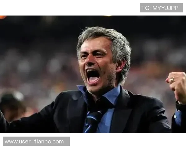 穆里尼奥对半场表现不满直言想换下九人球队晋级16强之路艰辛